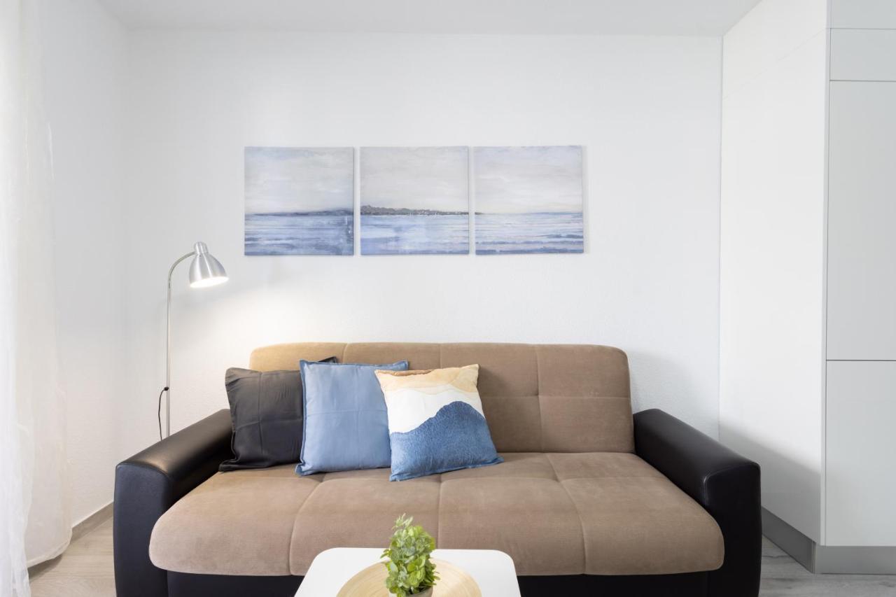 Castle Harbour Apartment Arona  Ngoại thất bức ảnh